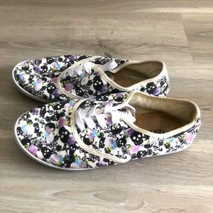 Torrid size 10W skull flat tennis shoes